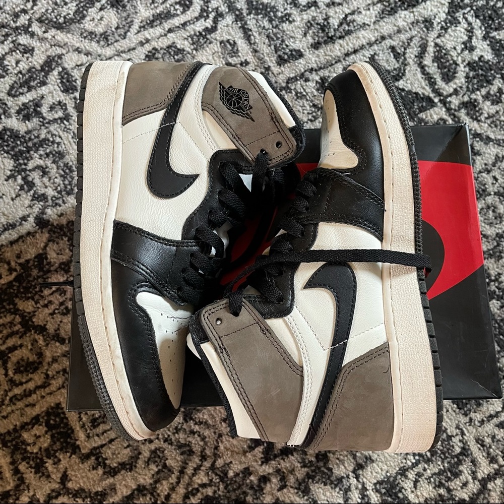 Jordan 1 High OG Dark Mocha